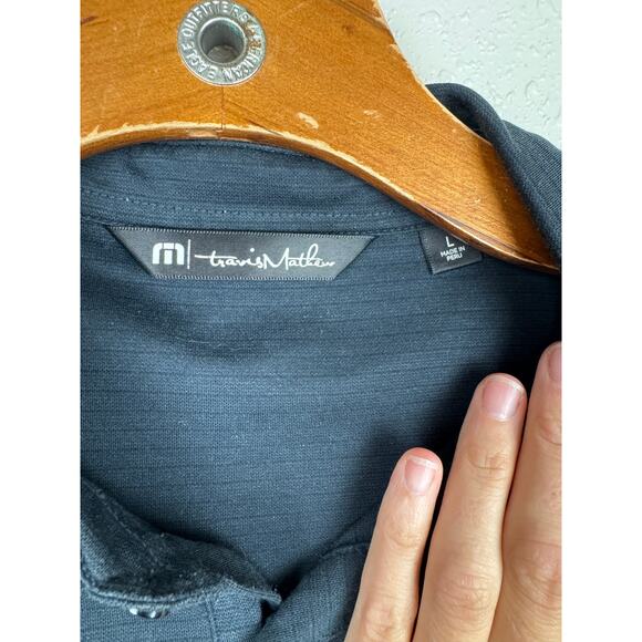 (L)Travis Mathew Polo - Picture 3 of 5